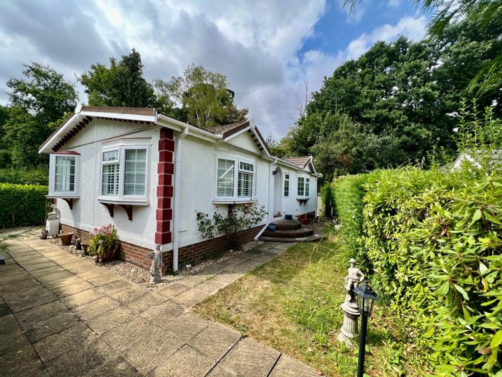 Fangrove Park, Lyne, Middlesex, KT15 Nevin And Wells